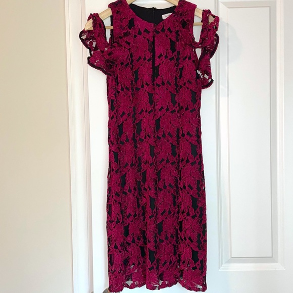 HP ❤️ Cupcakes and Cashmere Lace Dress - Picture 2 of 9